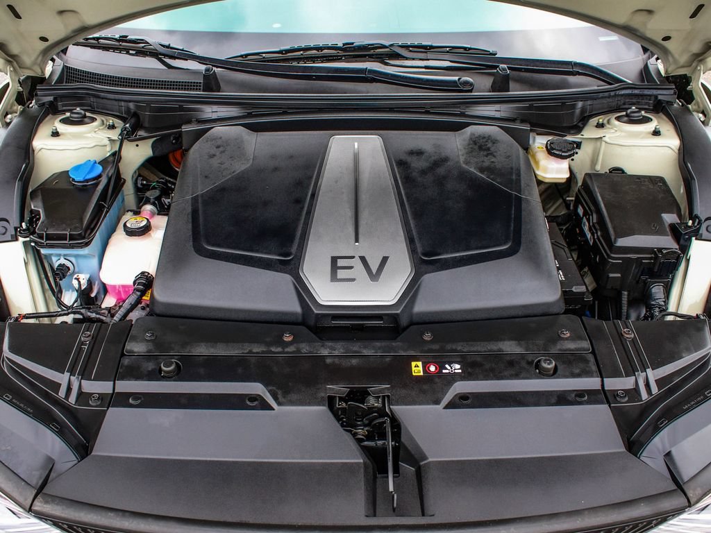 Used 2023 Kia EV6 Wind AWD/4WD image 46