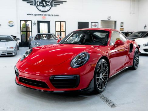 Used 2019 Porsche 911 Turbo S image 3