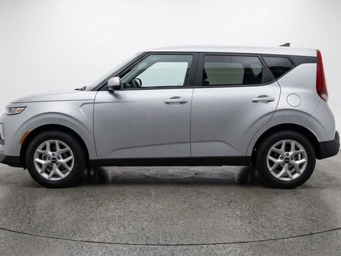 Used 2025 Kia Soul LX w/ LX Technology Package image 5