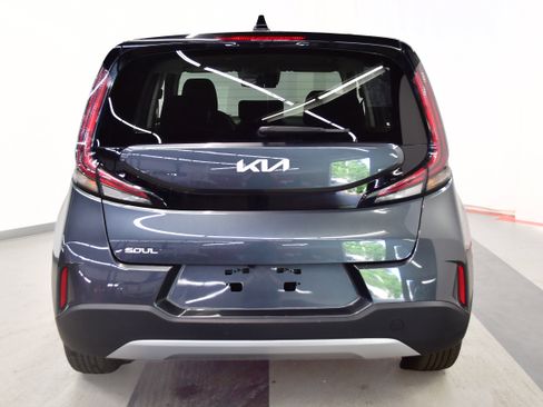 Used 2024 Kia Soul LX w/ Option Group 015 FWD image 6