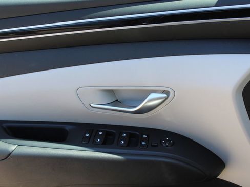 Used 2024 Hyundai Tucson SE AWD/4WD image 14