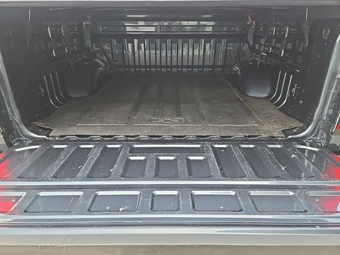 Used 2020 Chevrolet Colorado Z71 image 30