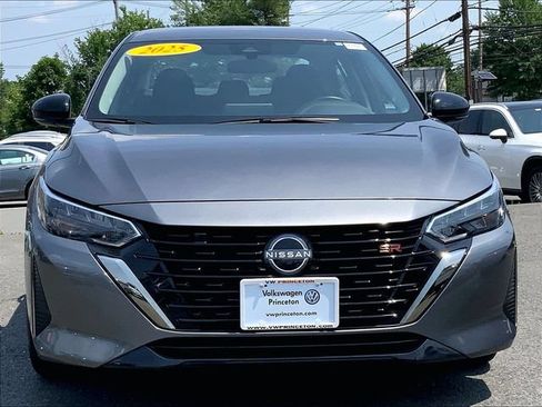 Used 2025 Nissan Sentra SR FWD image 8
