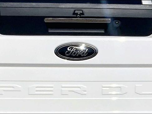 Used 2022 Ford F250 Lariat w/ Tremor Off-Road Package AWD/4WD image 31