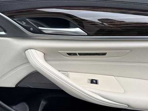 Used 2022 BMW M550i xDrive w/ Executive Package image 20