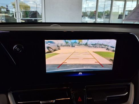 Used 2025 Chevrolet TrailBlazer LT FWD image 31