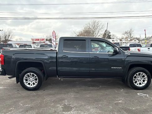 Used 2017 GMC Sierra 1500 SLE w/ SLE Value Package image 10