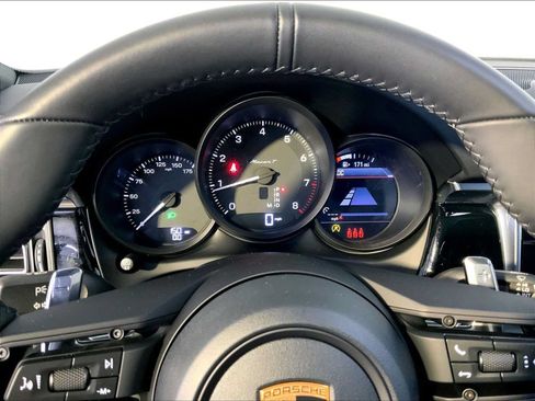 Certified 2026 Porsche Macan Turbo w/ Premium Package Plus AWD/4WD image 29