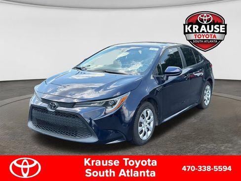 Used 2022 Toyota Corolla LE FWD image 3
