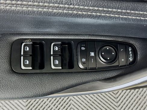 Certified 2023 Kia Stinger GT-Line w/ Sun & Sound Package image 18