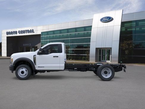 New 2025 Ford F550 2WD Regular Cab Super Duty image 3