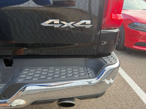 Used 2025 RAM 1500 Laramie AWD/4WD image 5