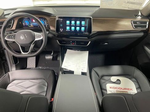 New 2026 Volkswagen Atlas SE image 17