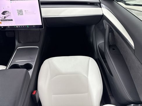 Used 2023 Tesla Model 3 Standard Range RWD image 26