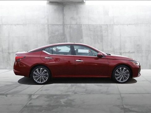 Certified 2025 Nissan Altima 2.5 SL image 5