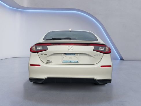 Used 2025 Honda Civic Sport image 4