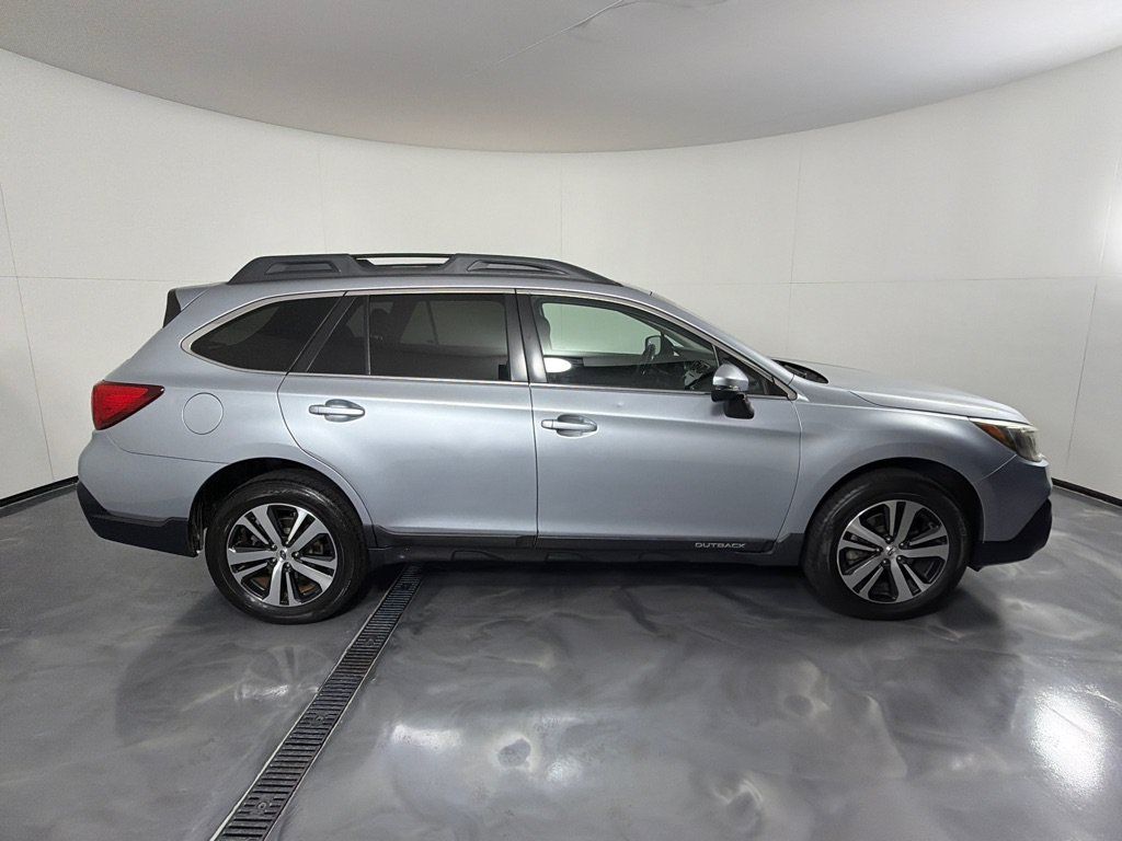Used 2019 Subaru Outback 2.5i Limited AWD/4WD image 4