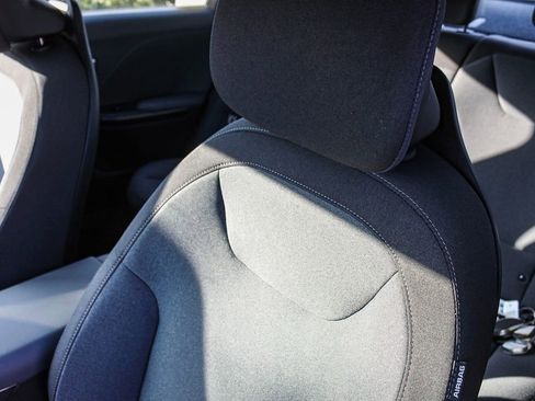 Certified 2025 Kia K4 LXS image 24