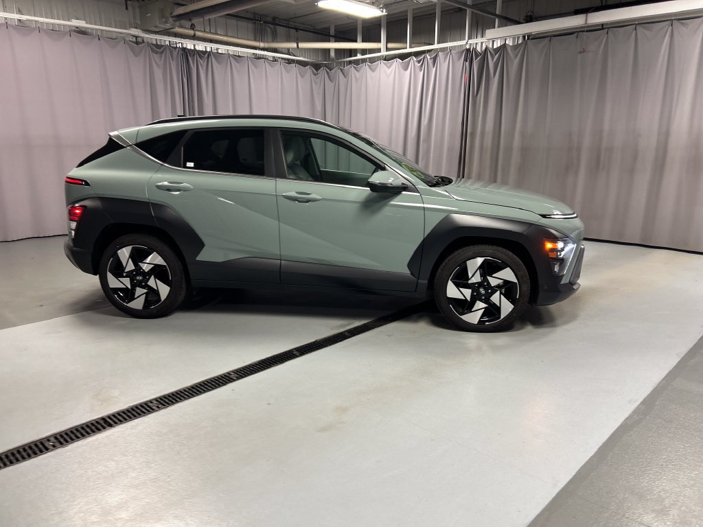 Used 2026 Hyundai Kona Limited FWD image 8