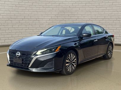 Used 2023 Nissan Altima 2.5 SV