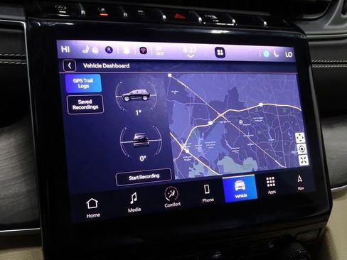 Used 2024 Jeep Grand Cherokee Limited image 39