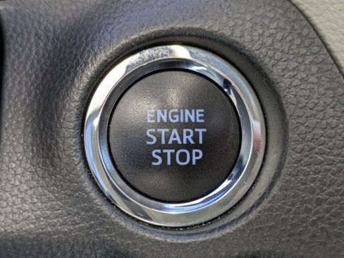 Used 2021 Toyota RAV4 XLE Premium image 32