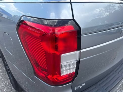 Used 2024 Ford Expedition Max XLT AWD/4WD image 11