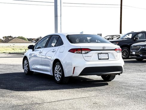 Used 2024 Toyota Corolla LE FWD image 12