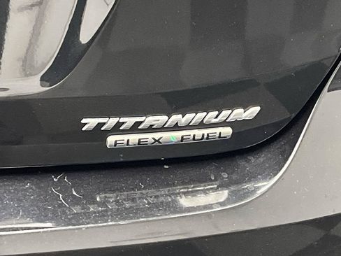 Used 2015 Ford Focus Titanium FWD image 32
