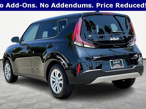 Certified 2023 Kia Soul LX image 6