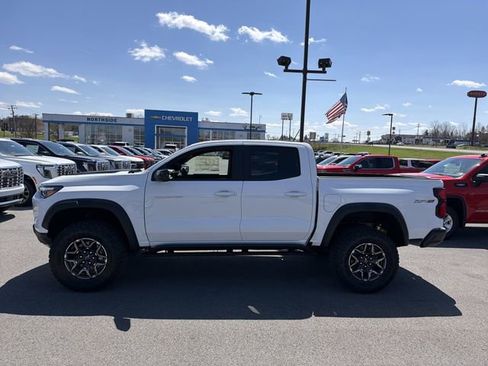 New 2026 Chevrolet Colorado ZR2 w/ Technology Package AWD/4WD image 11