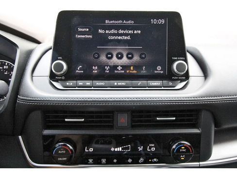 Used 2023 Nissan Rogue SV FWD image 22
