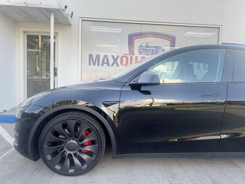Used 2022 Tesla Model Y Performance AWD/4WD image 31