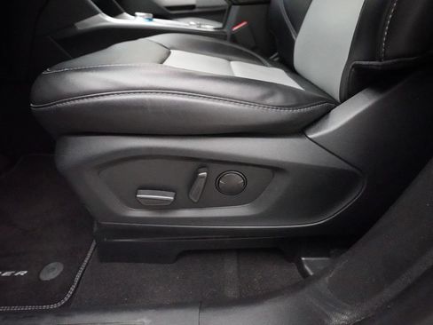 Used 2023 Ford Explorer XLT w/ Equipment Group 202A AWD/4WD image 30