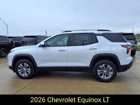 New 2026 Chevrolet Equinox LT w/ Convenience Package II FWD image 2