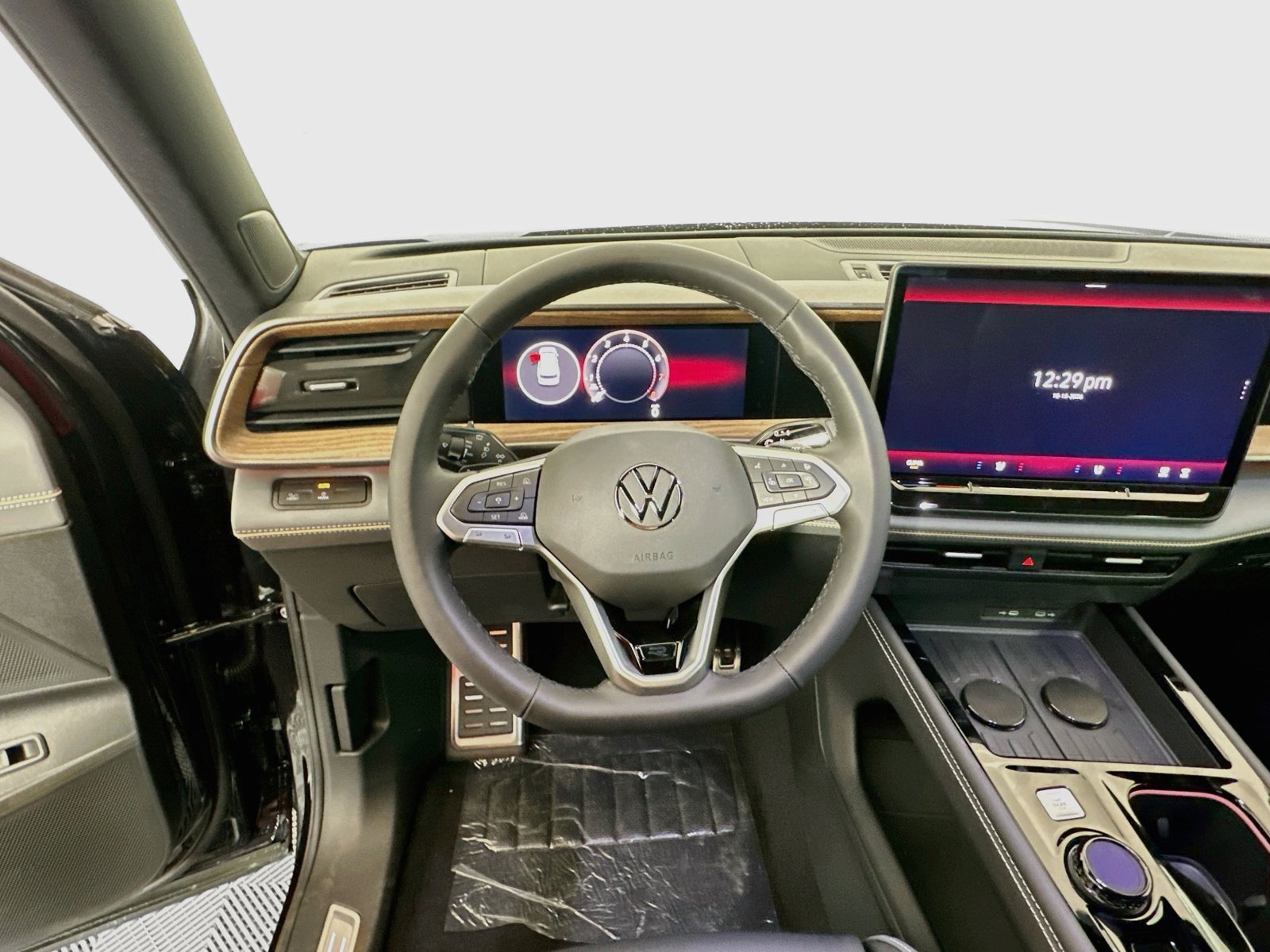 New 2027 Volkswagen Atlas SEL R-Line AWD/4WD image 11