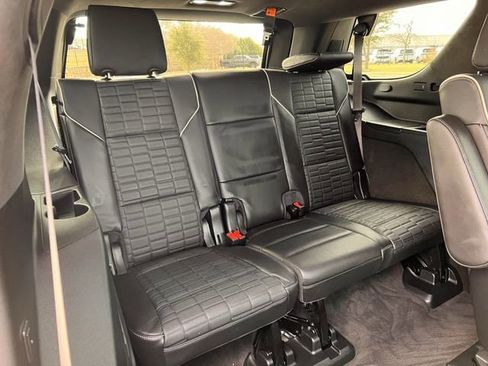 Certified 2024 Cadillac Escalade Sport Platinum image 32