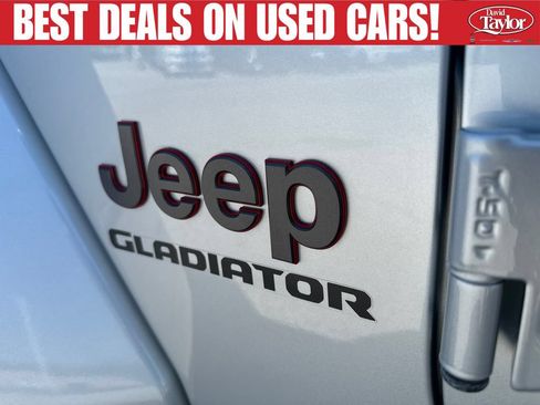 Used 2022 Jeep Gladiator Rubicon w/ Cold Weather Group AWD/4WD image 41