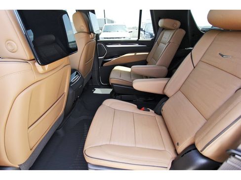 New 2026 Cadillac Escalade Luxury w/ Touring Package AWD/4WD image 7
