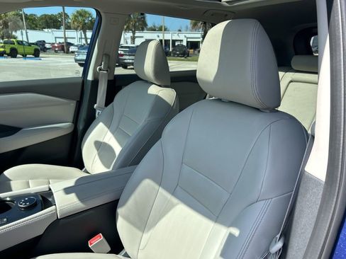 Certified 2023 Nissan Rogue SL w/ SL Premium Package image 22