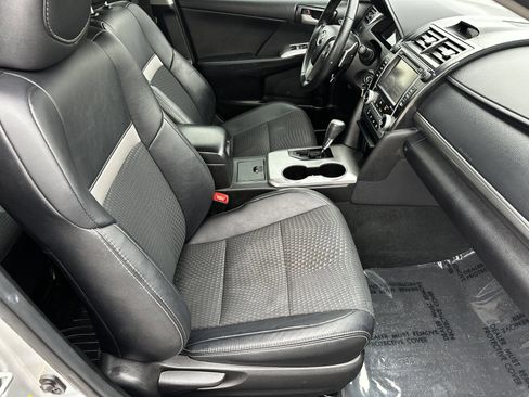 Used 2014 Toyota Camry SE image 13