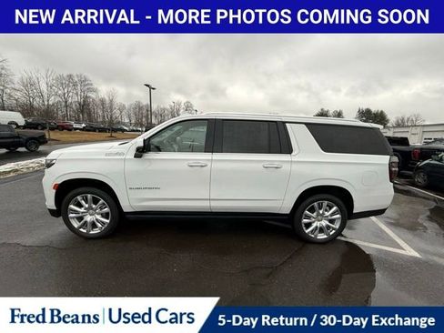 Used 2024 Chevrolet Suburban High Country w/ Premium Package image 4