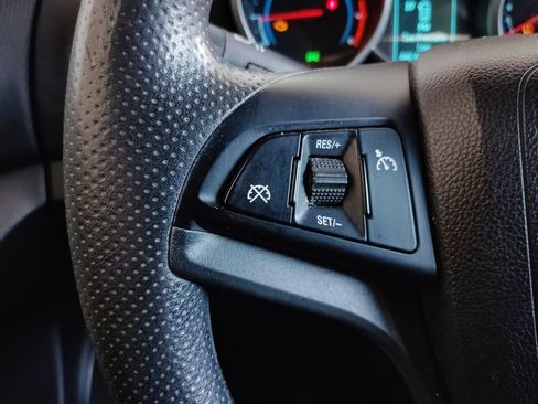 Used 2015 Chevrolet Cruze LT w/ Technology Package FWD image 23