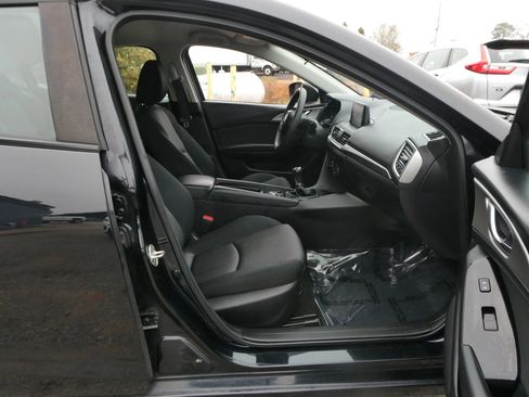 Used 2017 MAZDA MAZDA3 Sport image 24