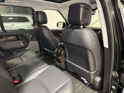 Used 2020 Land Rover Range Rover HSE image 34