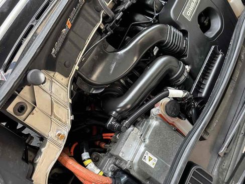 Used 2017 Ford C-MAX SE image 28