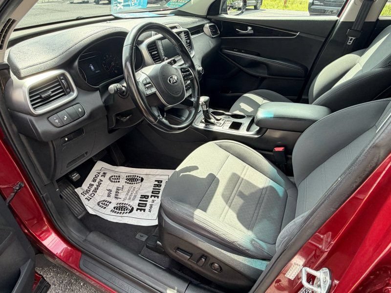 Used 2019 Kia Sorento AWD w/ LX Convenience Package image 9