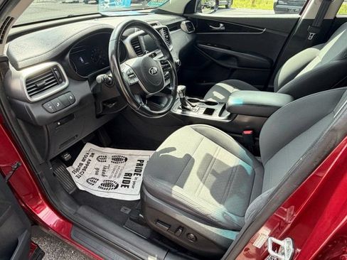 Used 2019 Kia Sorento AWD w/ LX Convenience Package image 9