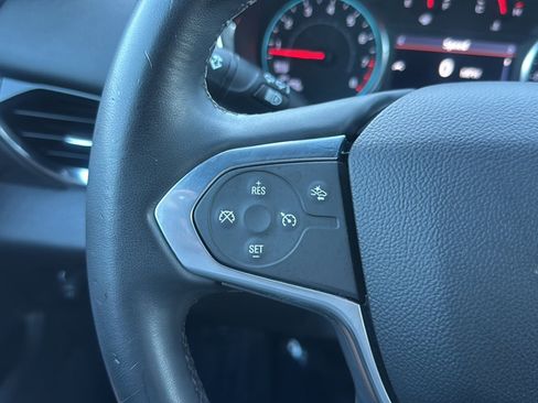 Used 2023 Chevrolet Traverse LT FWD image 34