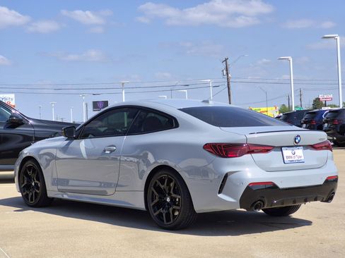 Used 2025 BMW 430i Coupe w/ M Sport Package image 4